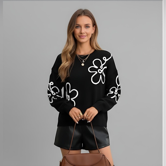Black/White Floral Pattern Drop Shoulder Sweater - Picture 1 of 9